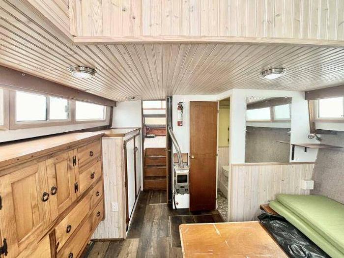 Used 1970 Tollycraft CB Tri Cabin