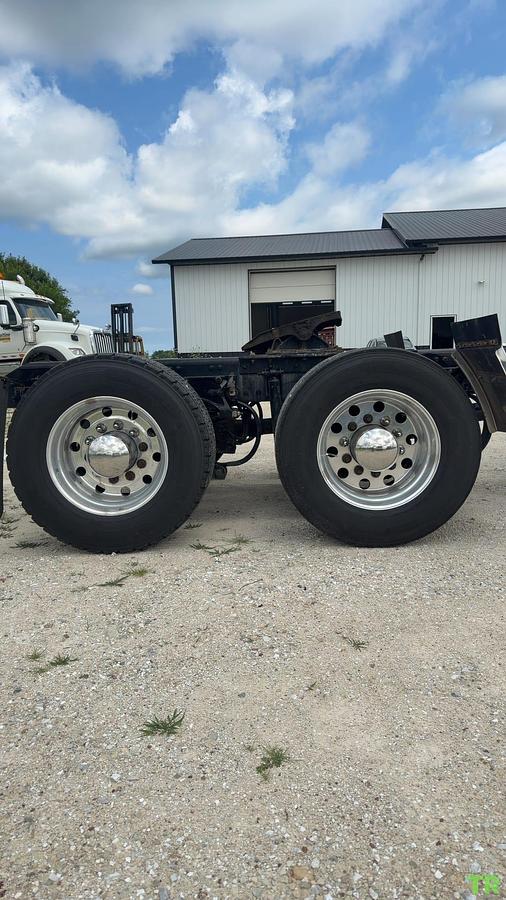Used 2021 Kenworth T880