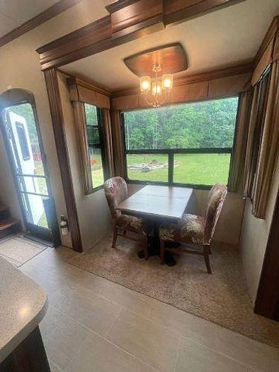 Used 2018 Keystone Alpine 3701FL