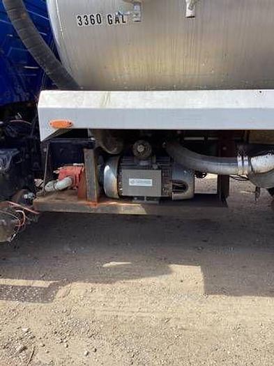 Used 2014 CASE IH 80 Barrel Vacuum Truck