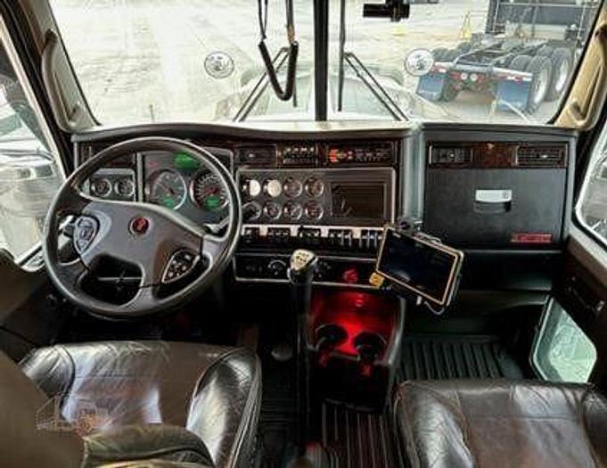 Used 2017 KENWORTH W900L