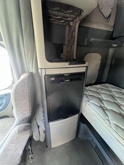 Used 2016 Freightliner Cascadia 125