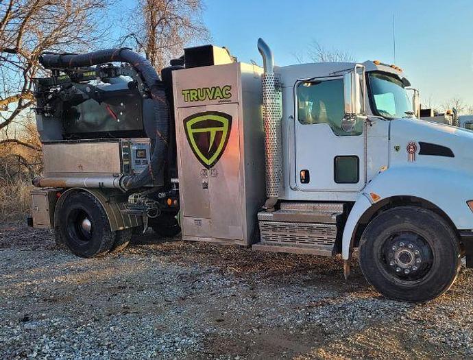 Used 2022 KENWORTH T270 TruVac Paradigm