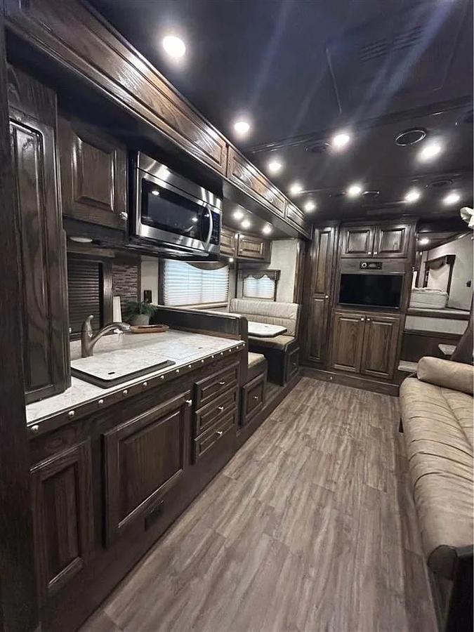 Used 2024 Bloomer 4 Horse