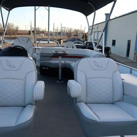 Used 2024 Lowe SF214 Pontoon