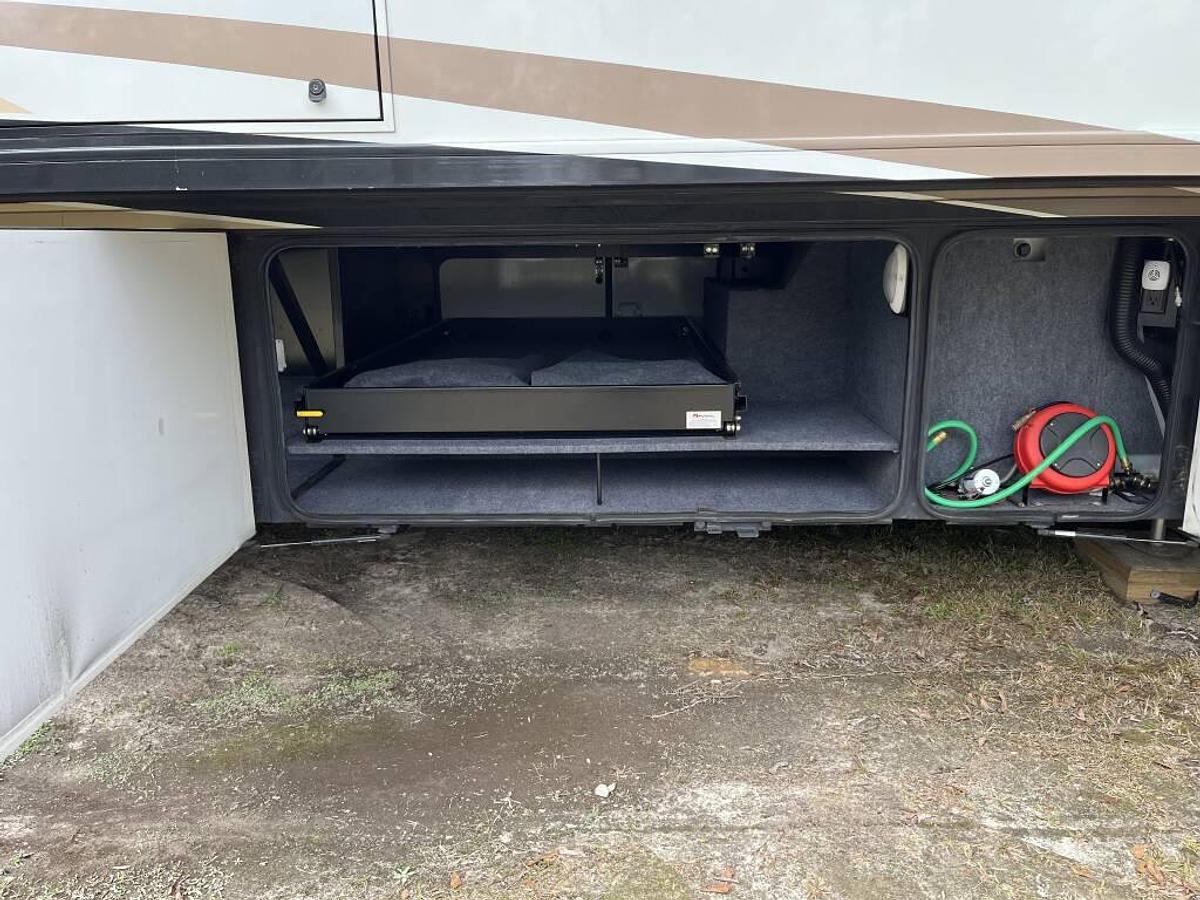 Used 2013 Winnebago Tour 42QD Class A Motorhome