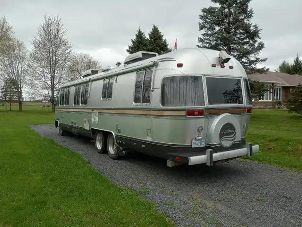 Used 1987 Airstream 34.5' Motorhome – 454 Chevrolet V8 – Automatic