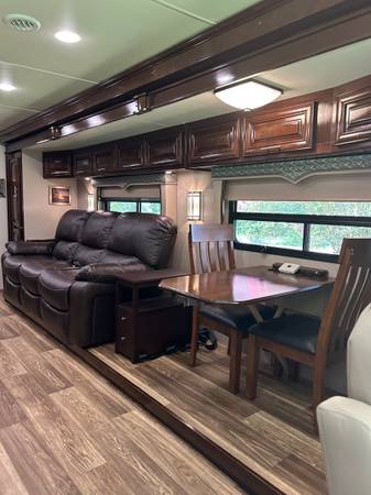 Used 2019 Forest River Georgetown Ds 369xl