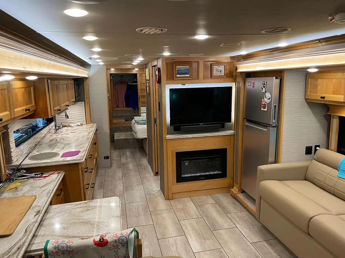 Used 2022 Tiffin Allegro Breeze 31BR