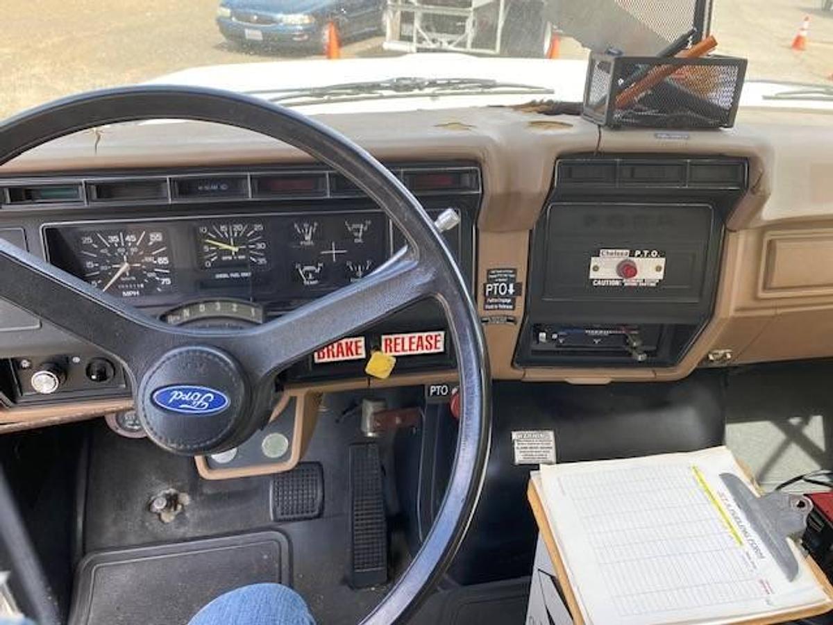 Used 1987 Ford F700 Jet A Fuel Truck