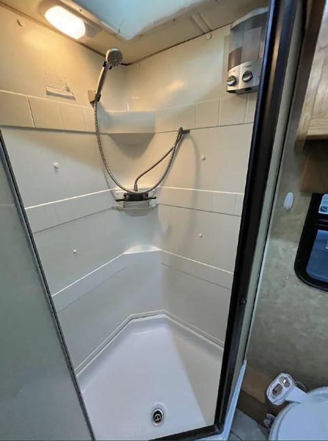 Used 2008 Coachmen Cross Country 382DS Class A Motorhome