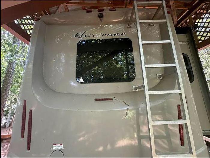 Used 2015 Thor Motor Coach Hurricane 27K