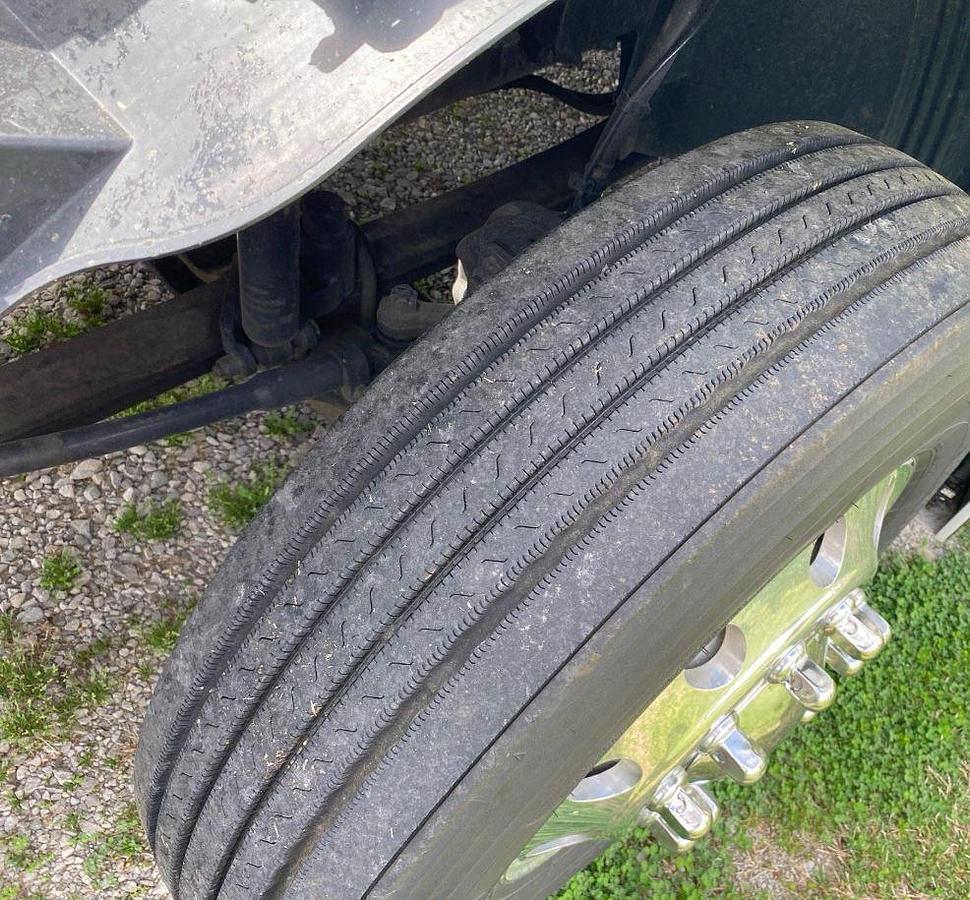 Used 2013 Volvo VNL64T670