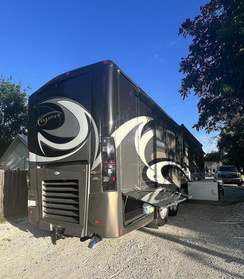 Used 2014 Itasca Meridian 42GQ Class A Motorhome