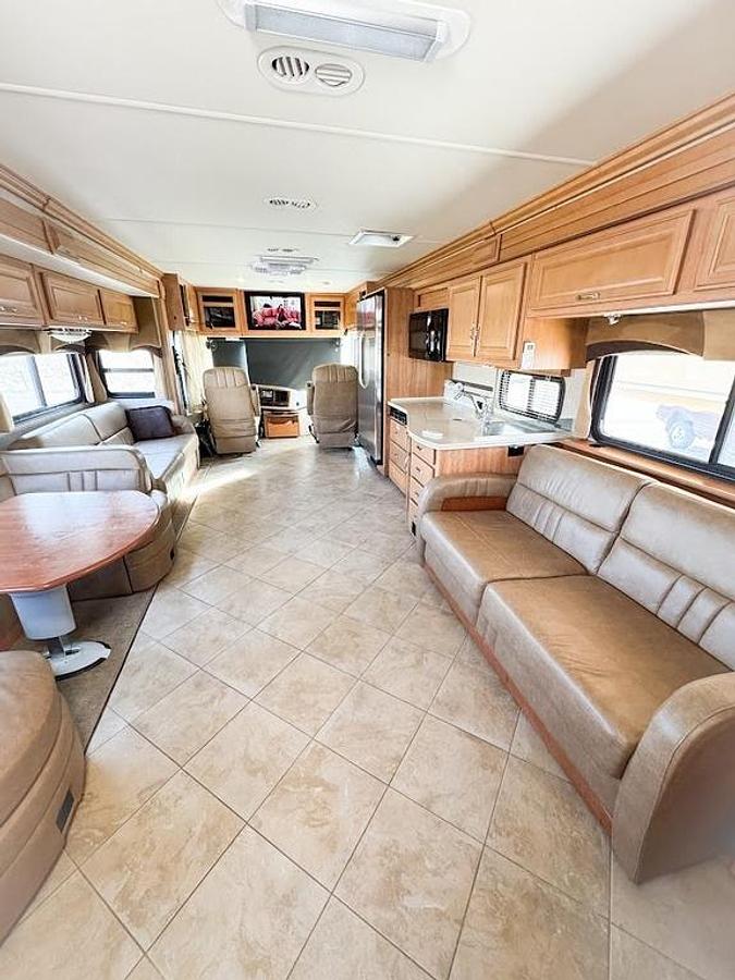 Used 2010 Fleetwood Discovery 40X