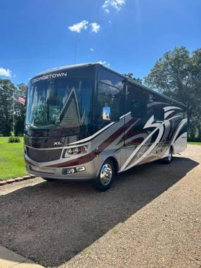 Used 2019 Forest River Georgetown Ds 369xl