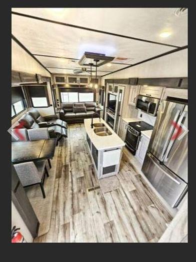 Used 2022 Keystone Montana 331RL