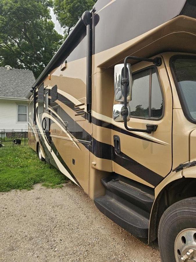 Used 2014 Jayco Seneca 36FK