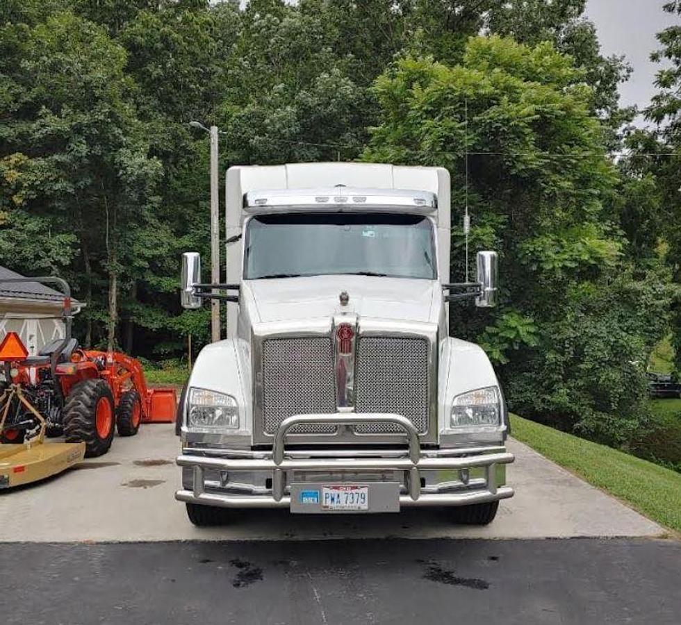 Used 2019 Kenworth T880 with 2013 Doonan Specialized Drop Deck Trailer