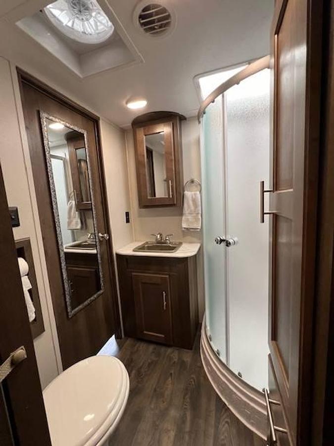 Used 2020 Forest River Wildcat Maxx 262RGX Fifth Wheel