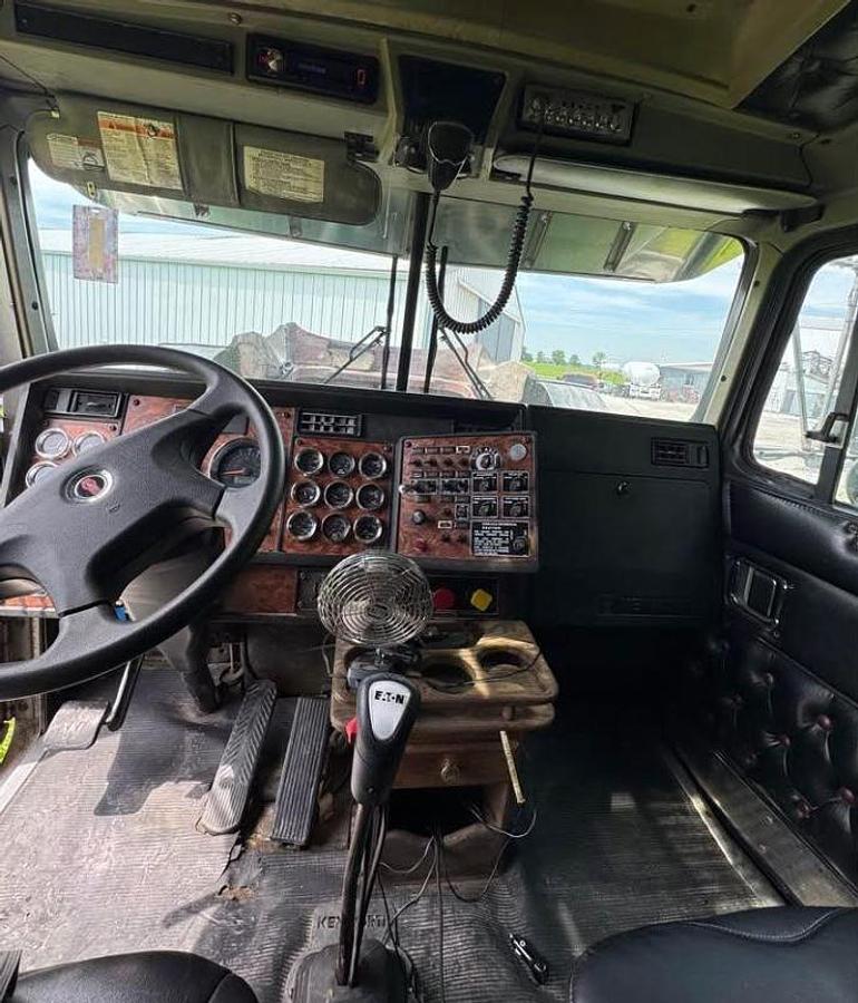 Used 2000 Kenworth W900B