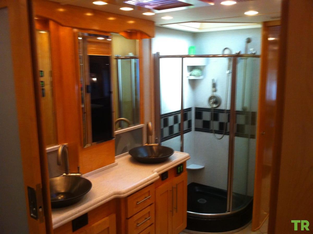 Used 2007 Monaco Signature 45 Fortress Class A Motorhome