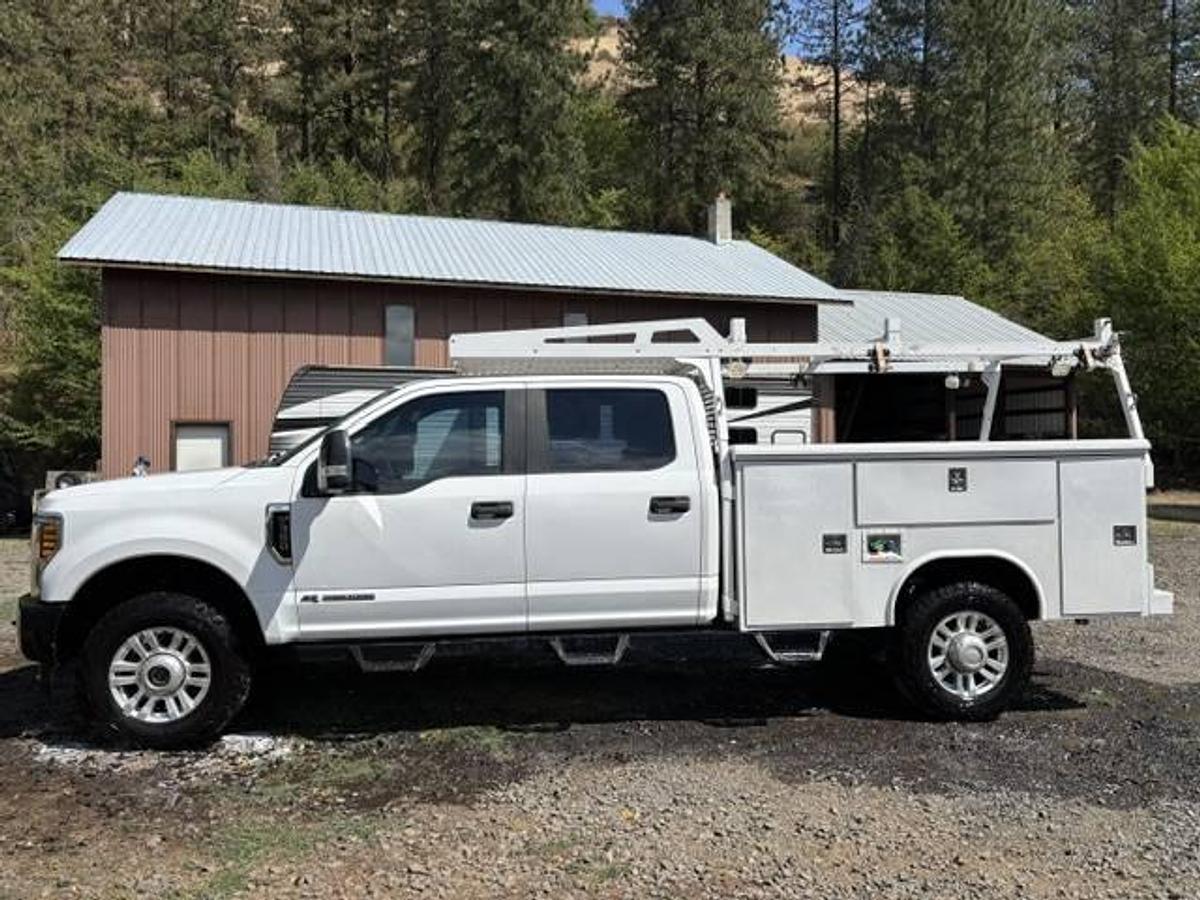 Used 2018 Ford F-350 Super Duty Crew Cab