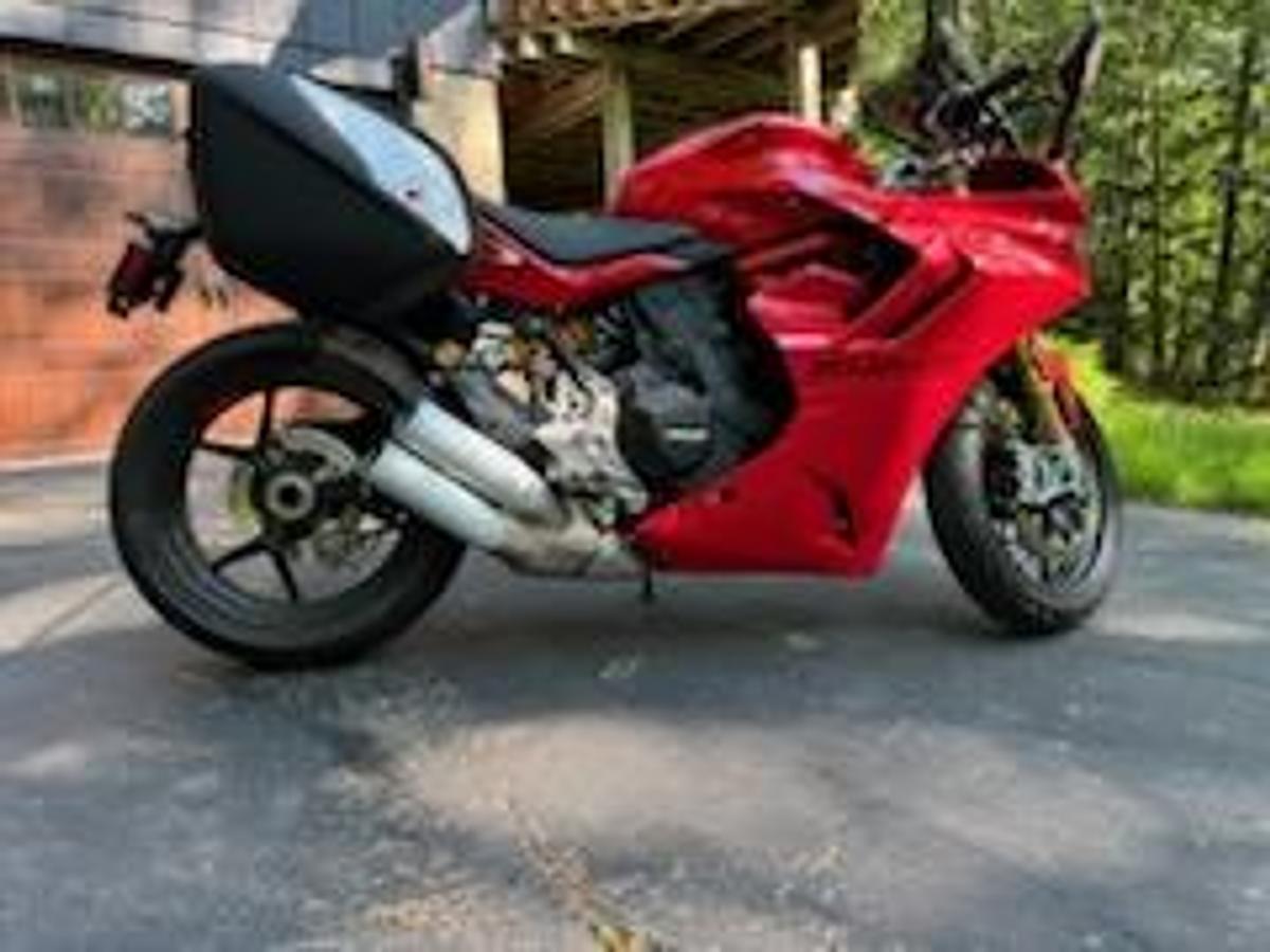 Used 2023 Ducati Supersport 950 S