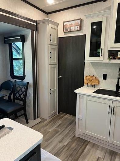 Used 2022 CrossRoads Cruiser CR3841FL