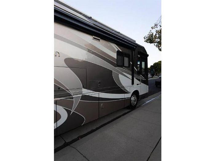 Used 2013 Itasca Meridian 36M