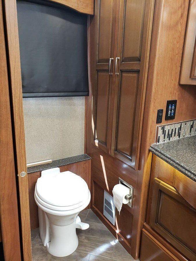 Used 2018 Holiday Rambler Endeavor XL 38N  360 XCM Diesel Pusher Motorhome