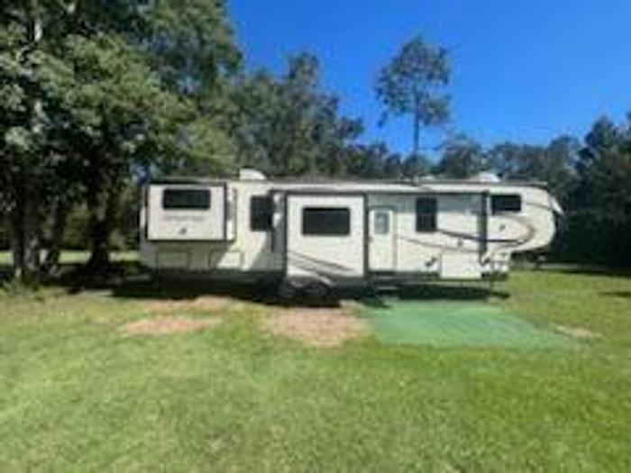 Used 2017 Forest River Salem Hemisphere Lite 372RD