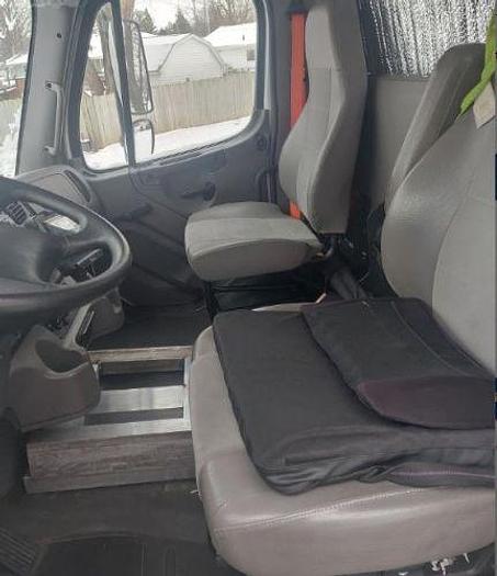 Used 2018 Freightliner Business Class M2106