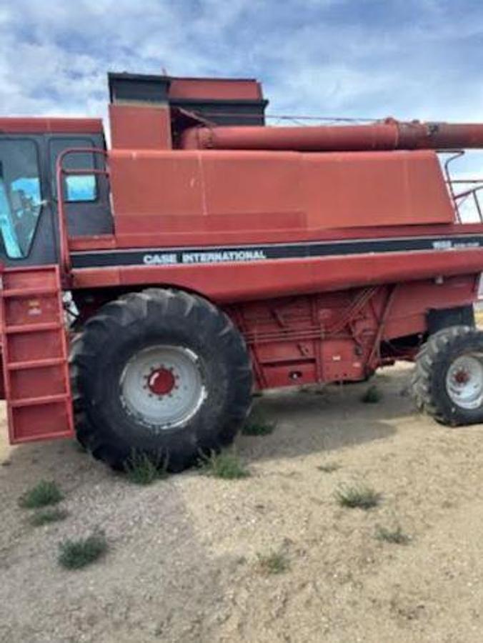 Used 1992 CASE IH 1688 Combine