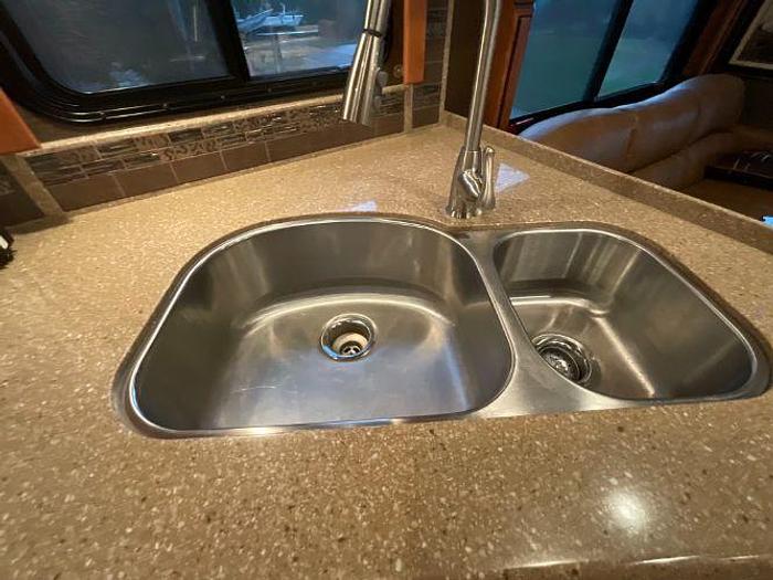 Used 2012 Monaco KNIGHT 36PFT