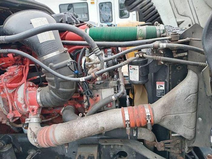 Used 2013 Freightliner Cascadia Semi Truck