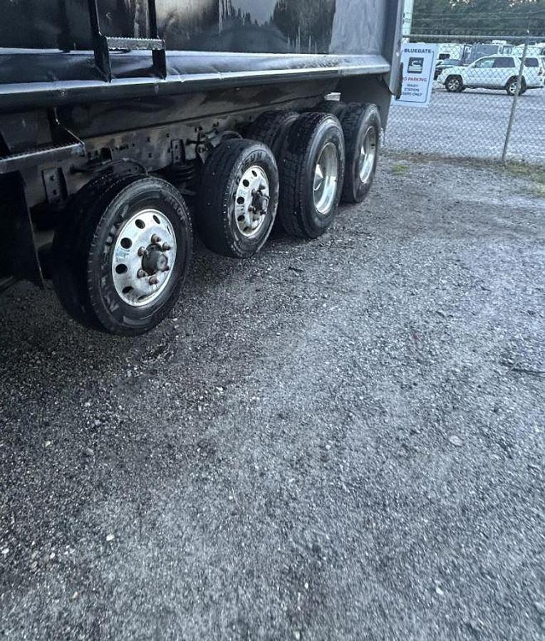Used 2018 WESTERN STAR 4700 QUAD-AXLE DUMP TRUCK