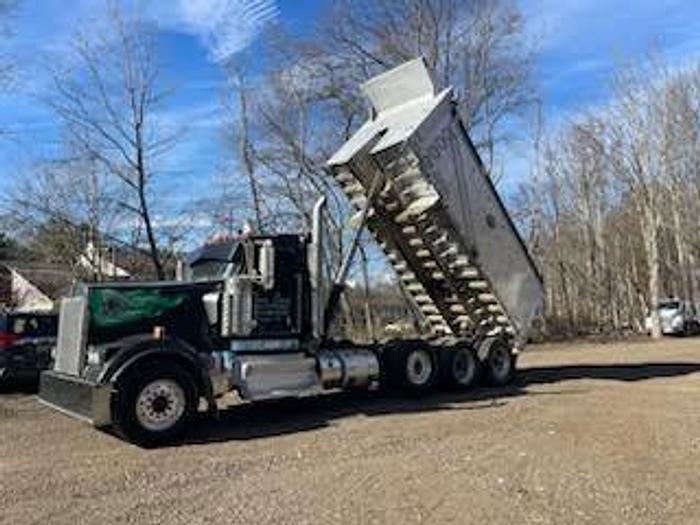 Used 2018 KENWORTH W900