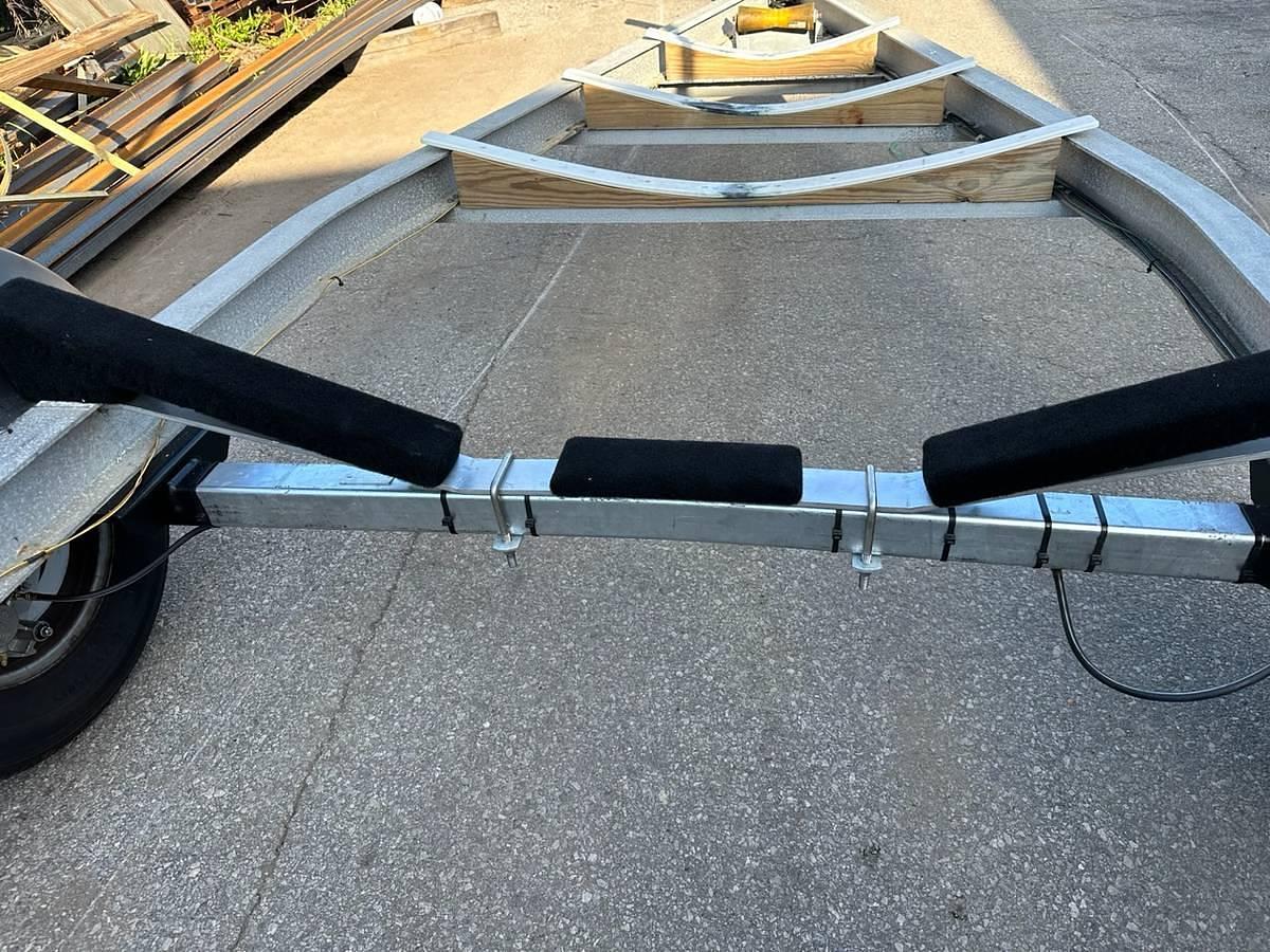 Used 2011 MacGregor M26 Powersailer • 90 HP Evinrude • Trailer Included • Sleeps 6
