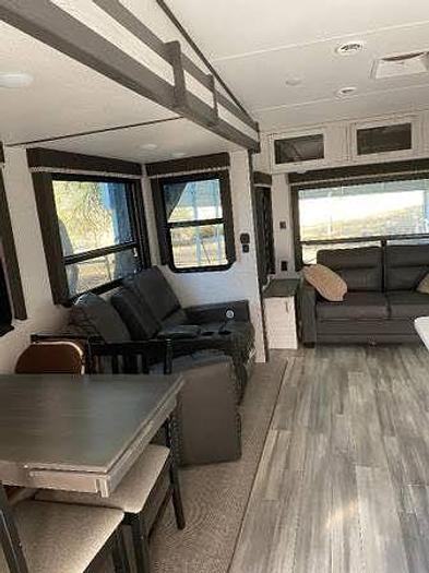 Used 2021 Keystone Sprinter Limited 3190RLS