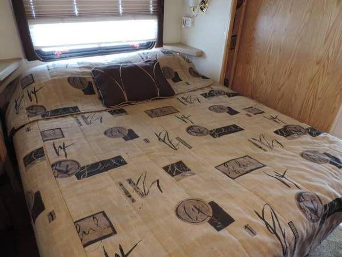 Used 2002 Monaco La Palma 30PBD