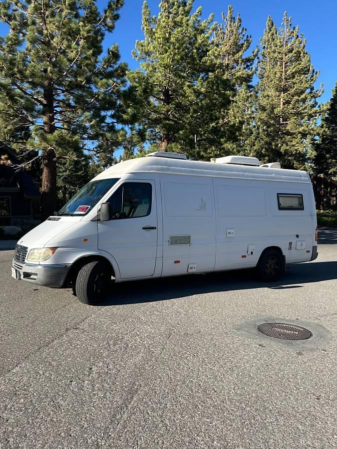 Used 2002 Mercedes-Benz / Freightliner