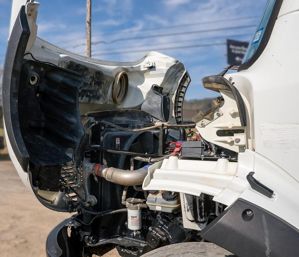 Used 2014 Freightliner Business Class M2 112