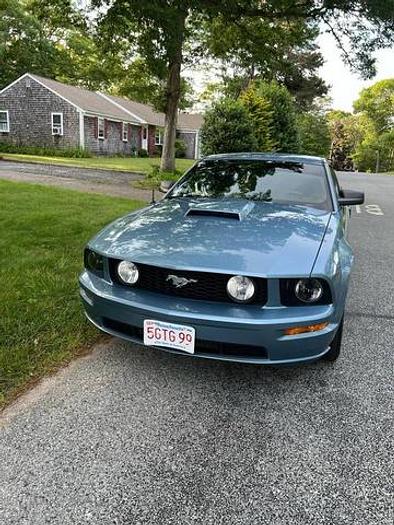 Used 2006 Ford Mustang GT Deluxe