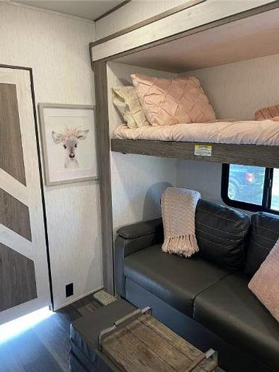 Used 2021 Heartland Elkridge 38RSRT