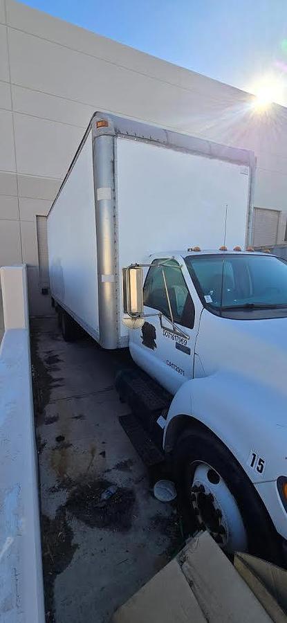 Used 2004 Ford F-650 Box Truck with Liftgate