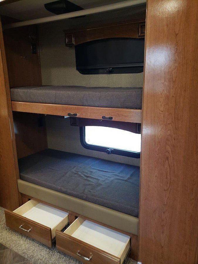 Used 2018 Holiday Rambler Endeavor XL 38N  360 XCM Diesel Pusher Motorhome