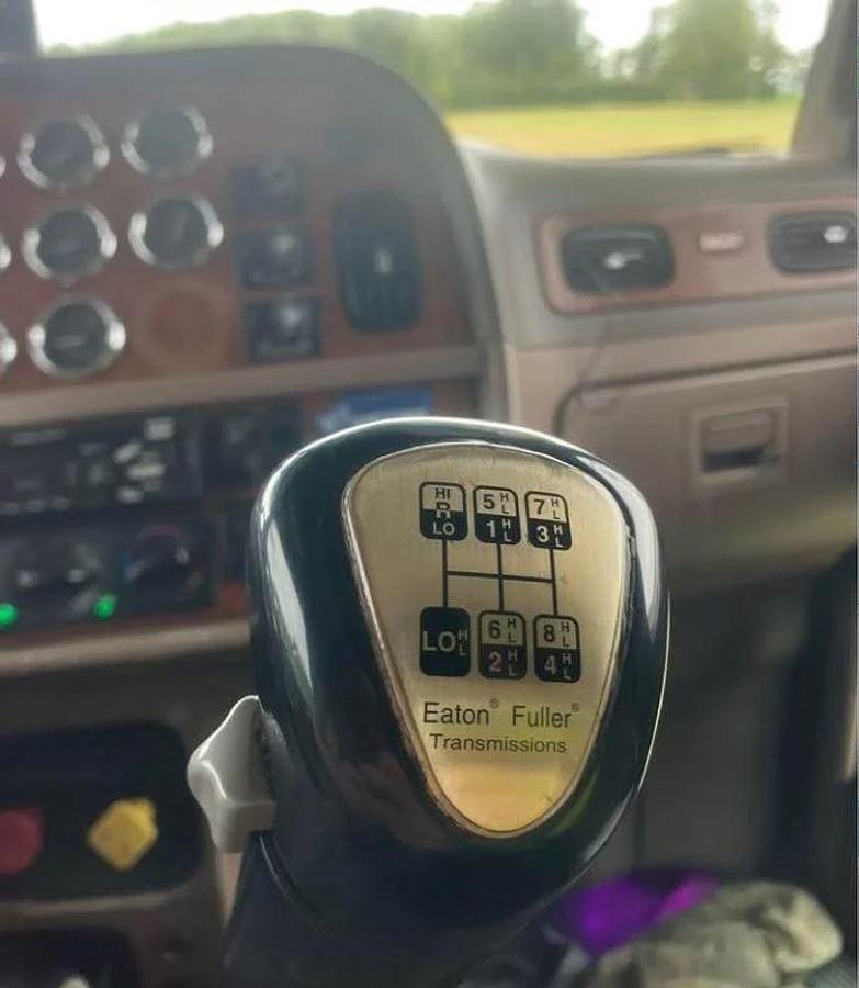 Used 2006 Peterbilt 379