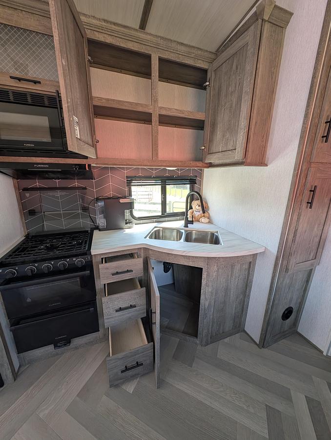 Used 2022 Forest River Salem Hemisphere 356qb