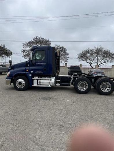 Used 2013 Freightliner Cascadia 125